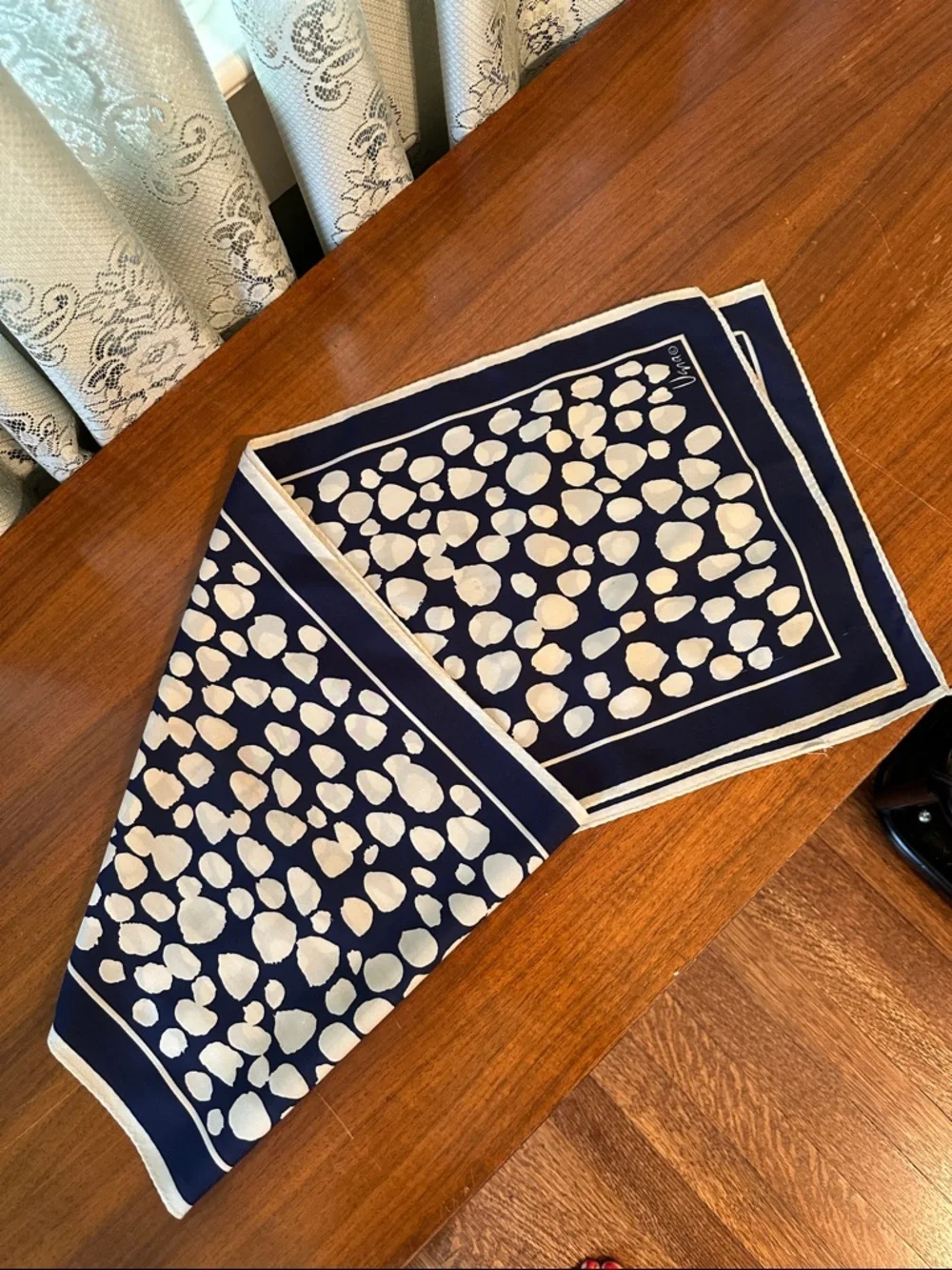 Vintage Vera‎ Navy Blue & Tan Abstract Pebble Scarf